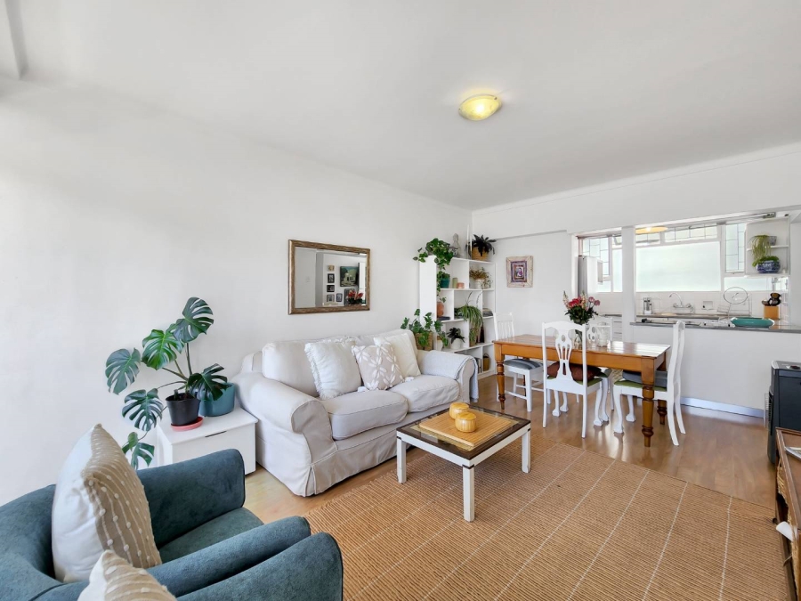 To Let 1 Bedroom Property for Rent in Sea Point Western Cape